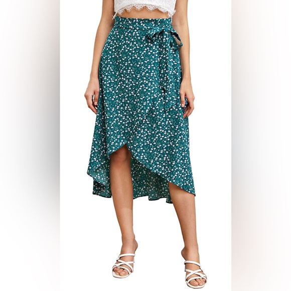Women's Floral Flowy Ditsy Wrap Skirt, Size M - Picture 6 of 15
